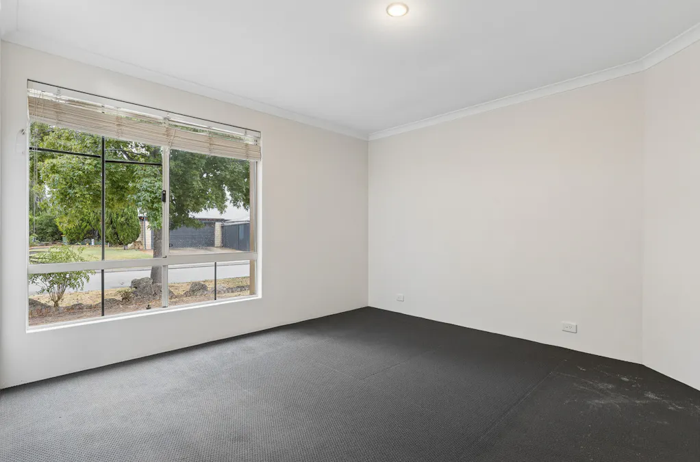 11 Chantilly Circuit, Meadow Springs, WA, 6210 - Image 6