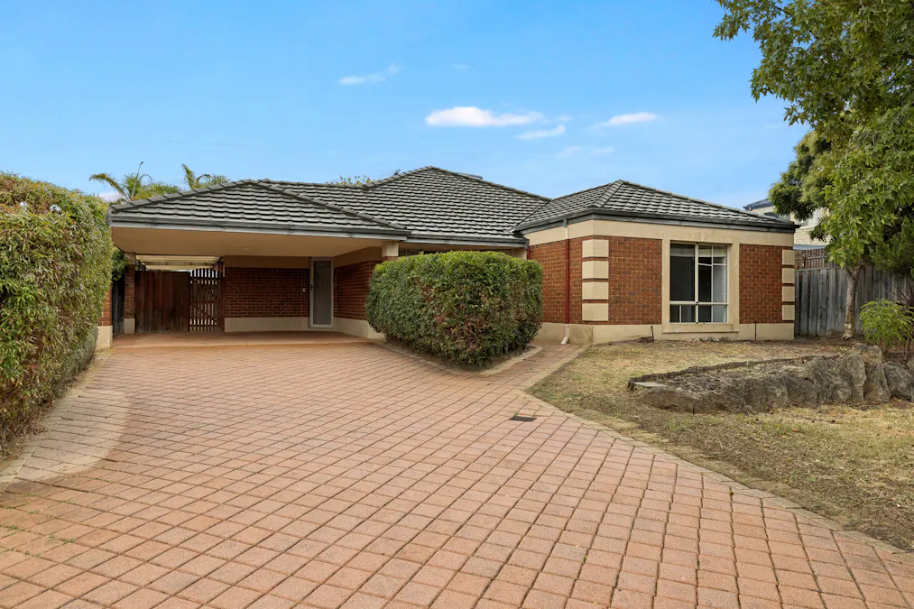 11 Chantilly Circuit, Meadow Springs, WA, 6210 - Image 2