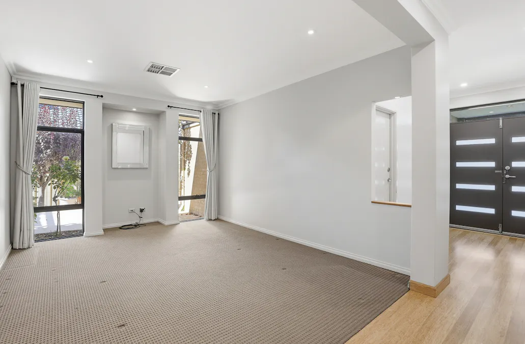 14 Shelduck Way, Dudley Park, WA, 6210 - Image 3