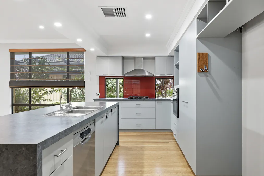 14 Shelduck Way, Dudley Park, WA, 6210 - Image 9