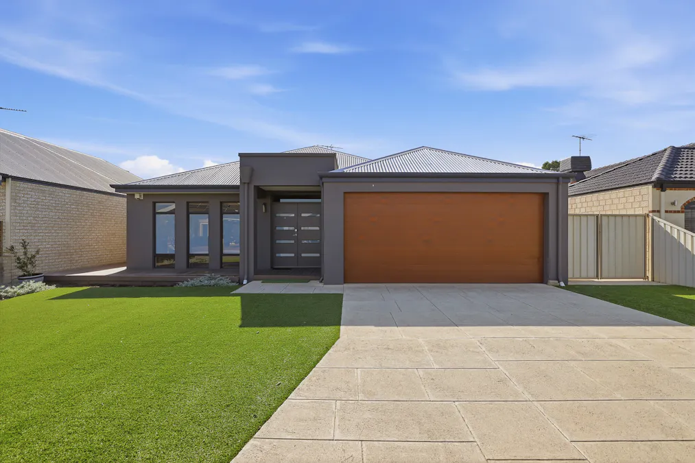 14 Shelduck Way, Dudley Park, WA, 6210 - Image 1