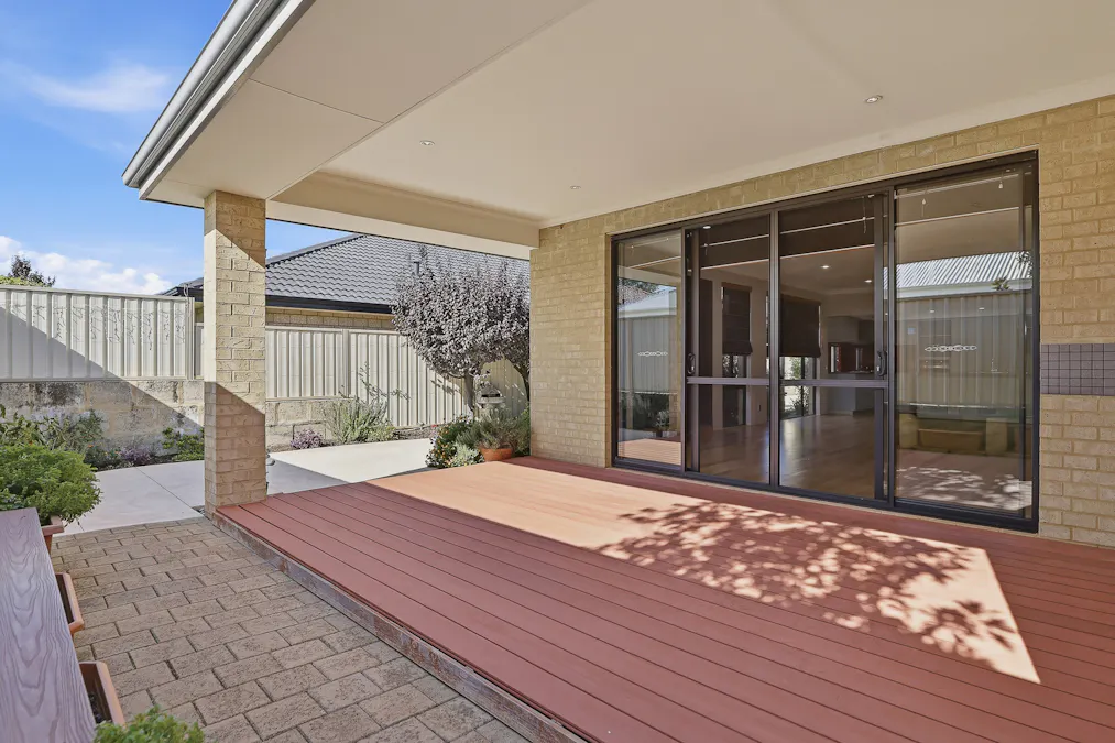 14 Shelduck Way, Dudley Park, WA, 6210 - Image 13