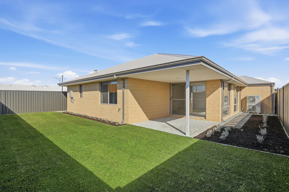 23 Alburgh Place, Wellard, WA, 6170 - Image 2