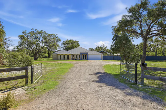 201 Watson Drive, Barragup, WA, 6209 - Image 1