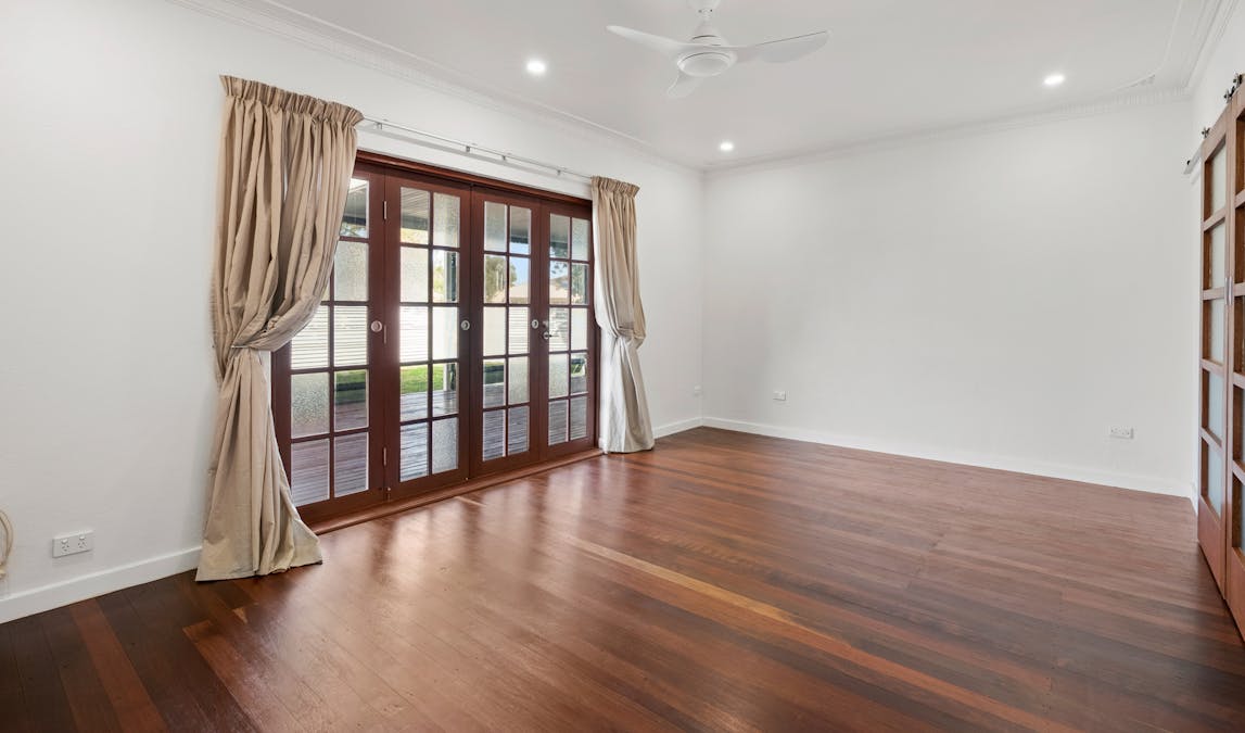 76 Leslie Street, Dudley Park, WA, 6210 - Image 4
