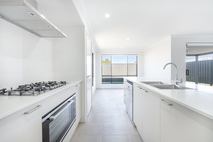 9 Swanson Loop, Coodanup, WA, 6210