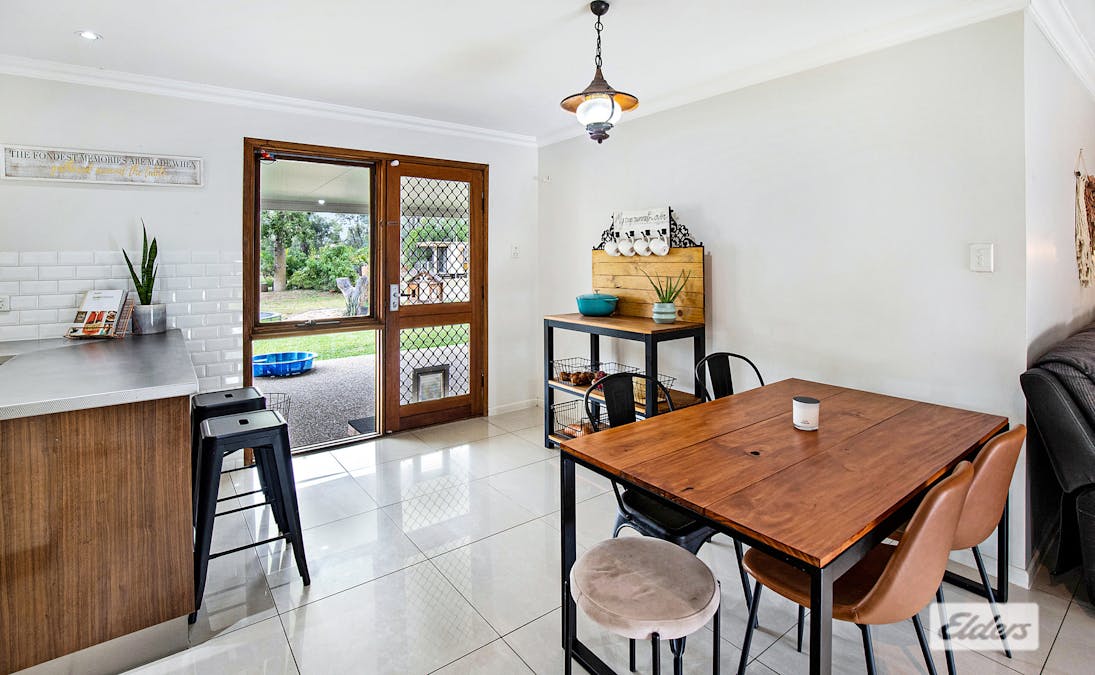 19 Crendon Street, Emerald, QLD, 4720 - Image 5