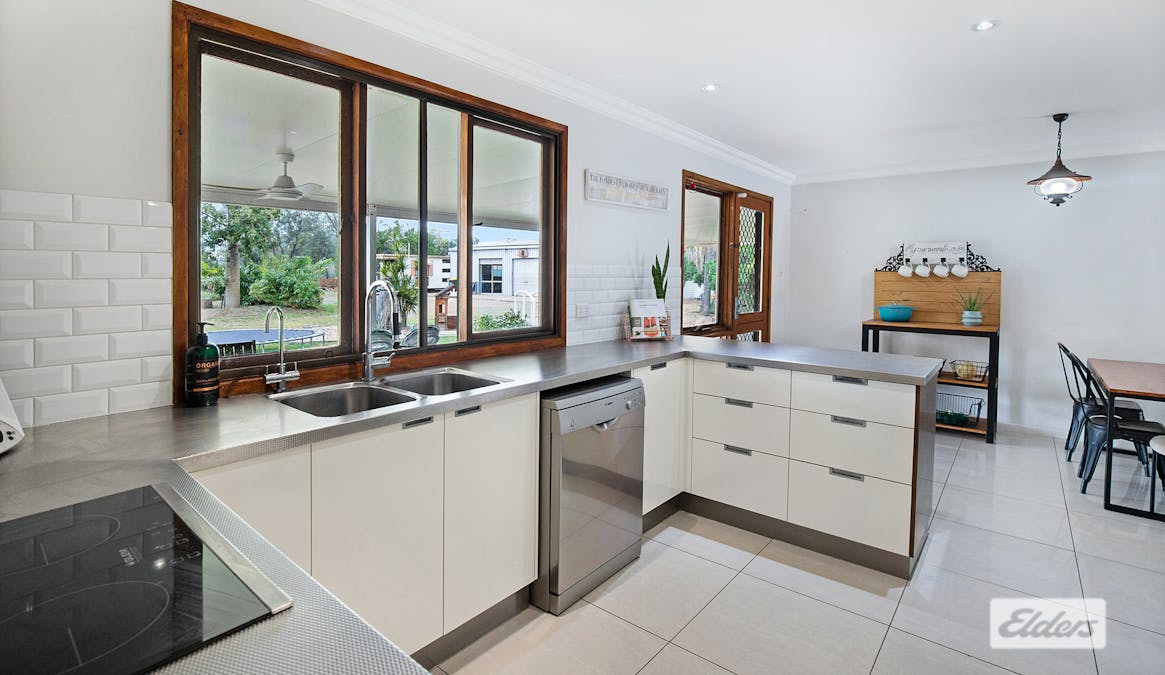 19 Crendon Street, Emerald, QLD, 4720 - Image 3