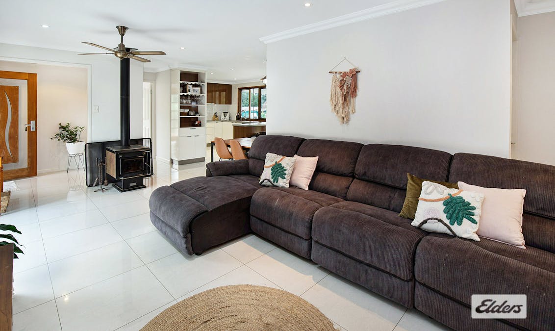 19 Crendon Street, Emerald, QLD, 4720 - Image 8