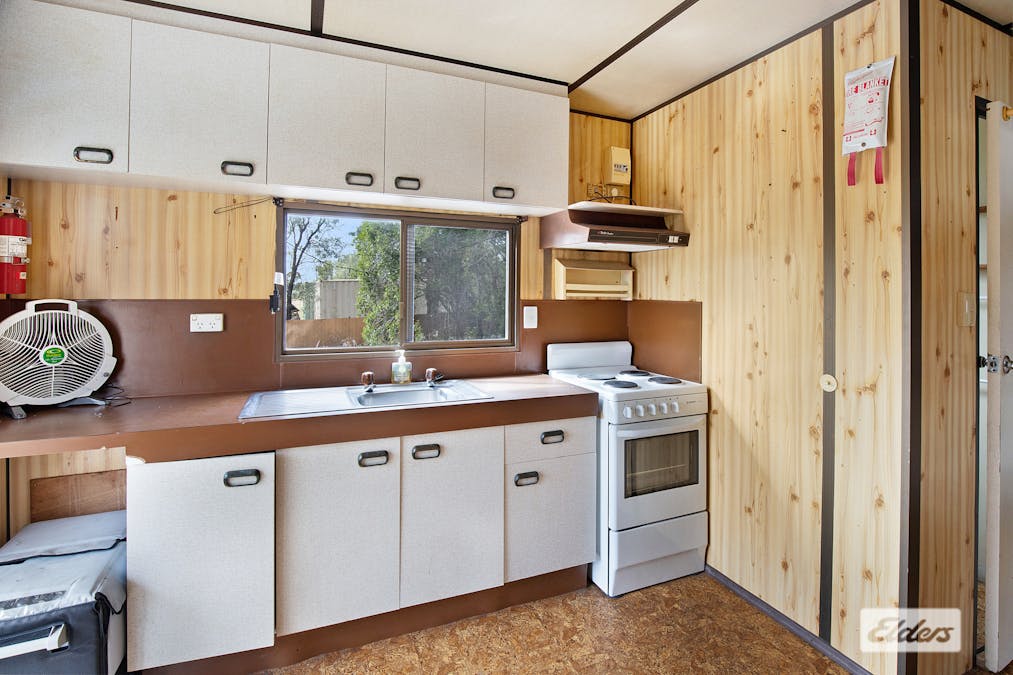 19 Crendon Street, Emerald, QLD, 4720 - Image 20