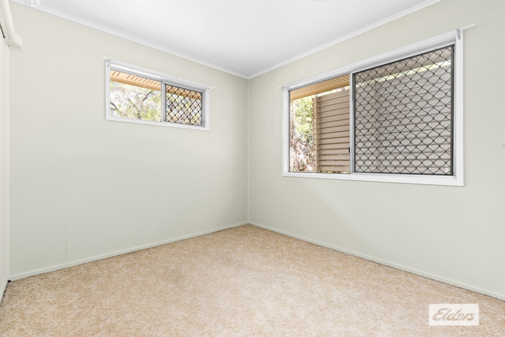 10 Campbell Street, Emerald, QLD, 4720 - Image 13