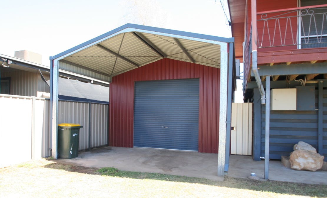 4 Dearden Place, Emerald, QLD, 4720 - Image 8