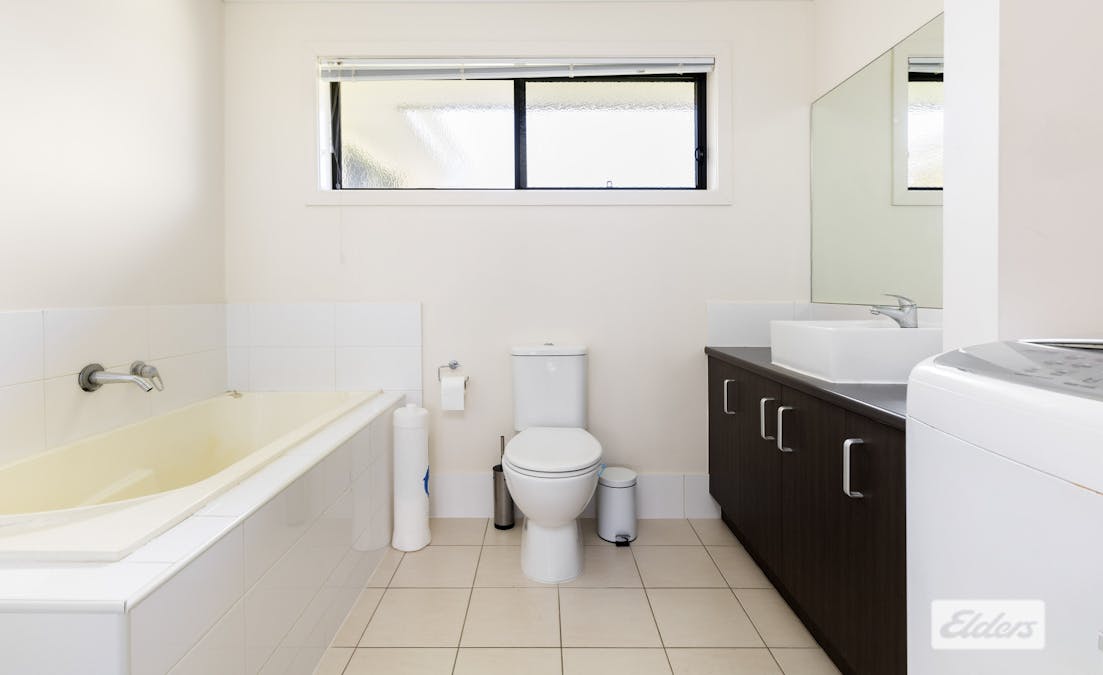 20 Amber Street, Emerald, QLD, 4720 - Image 17