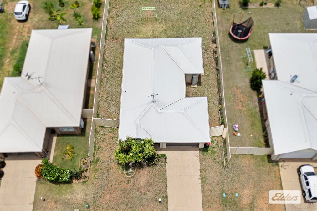 7 Windermere Street, Emerald, QLD, 4720 - Image 18