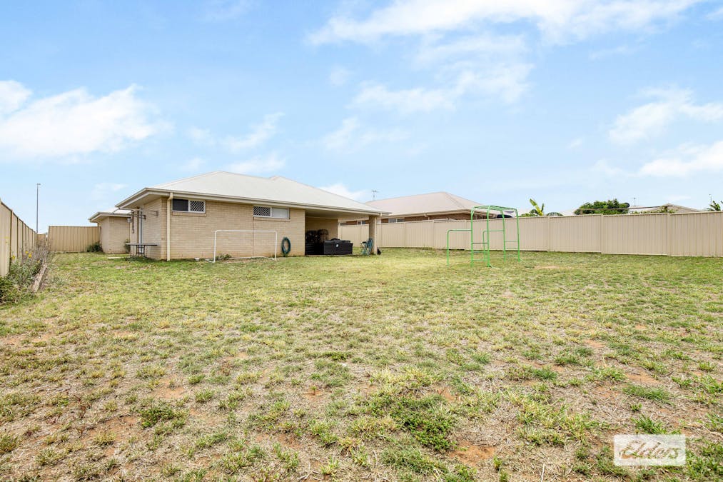 7 Windermere Street, Emerald, QLD, 4720 - Image 17
