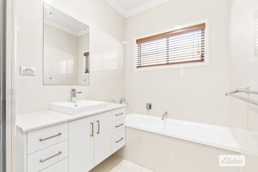 1 & 2/14 Coldstream Street, Emerald, QLD, 4720 - Image 19