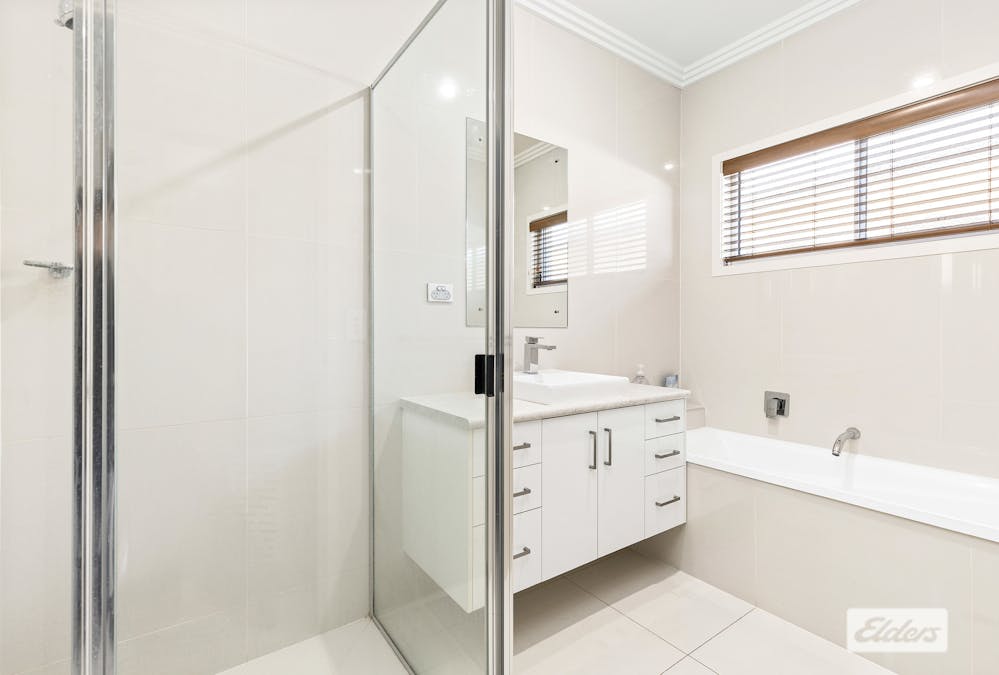 1 & 2/14 Coldstream Street, Emerald, QLD, 4720 - Image 18