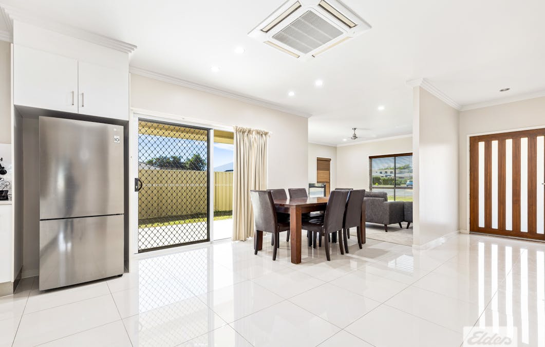 1 & 2/14 Coldstream Street, Emerald, QLD, 4720 - Image 5