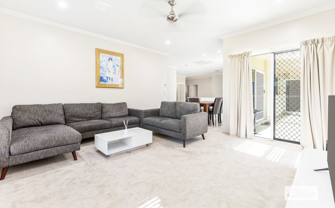 1 & 2/14 Coldstream Street, Emerald, QLD, 4720 - Image 11