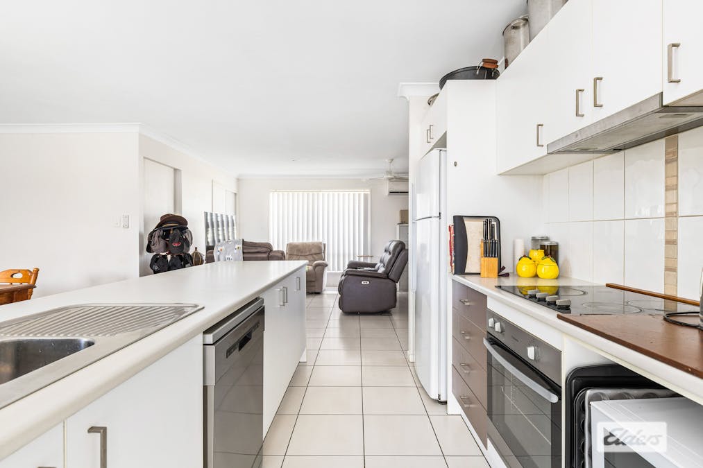 31 Lakeside Drive, Emerald, QLD, 4720 - Image 5
