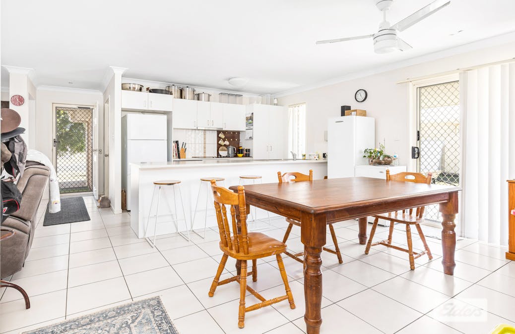31 Lakeside Drive, Emerald, QLD, 4720 - Image 3