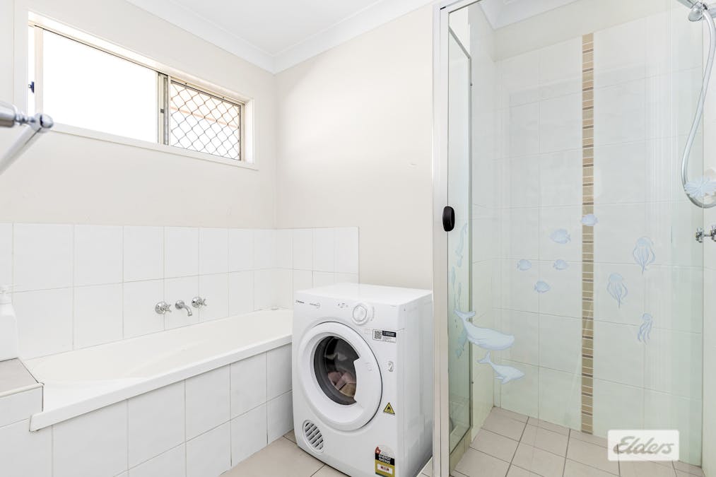 31 Lakeside Drive, Emerald, QLD, 4720 - Image 14