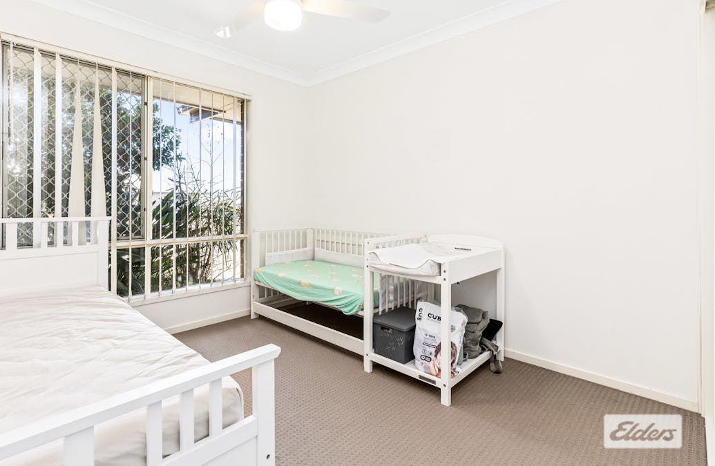 16 Suncrest Street, Emerald, QLD, 4720 - Image 11