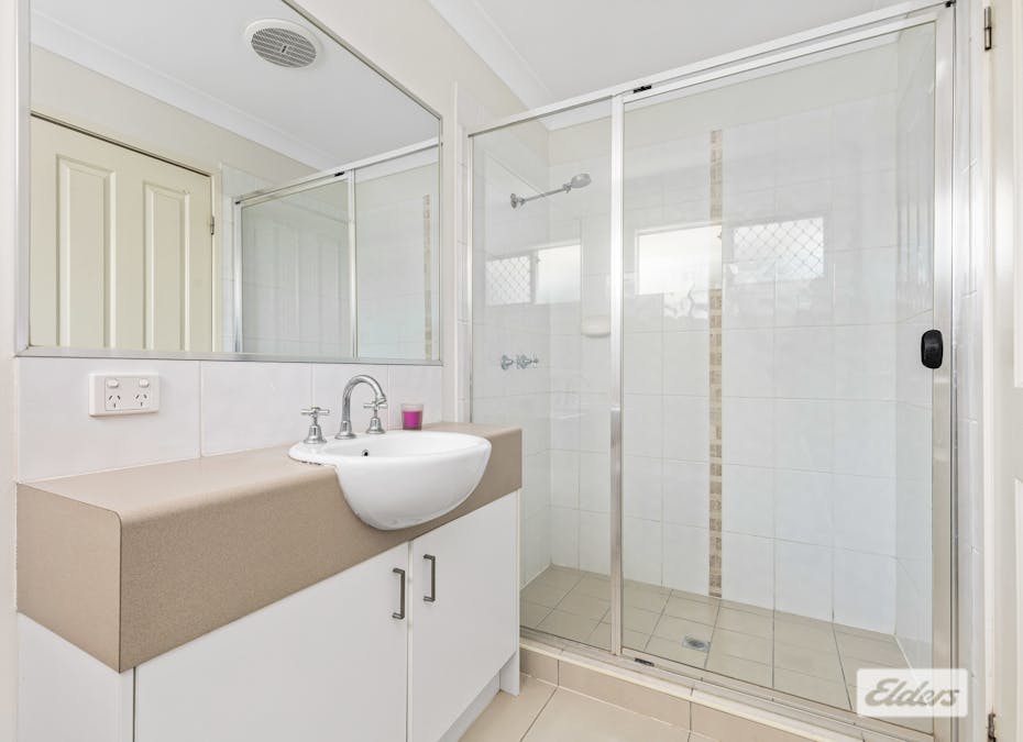16 Suncrest Street, Emerald, QLD, 4720 - Image 10