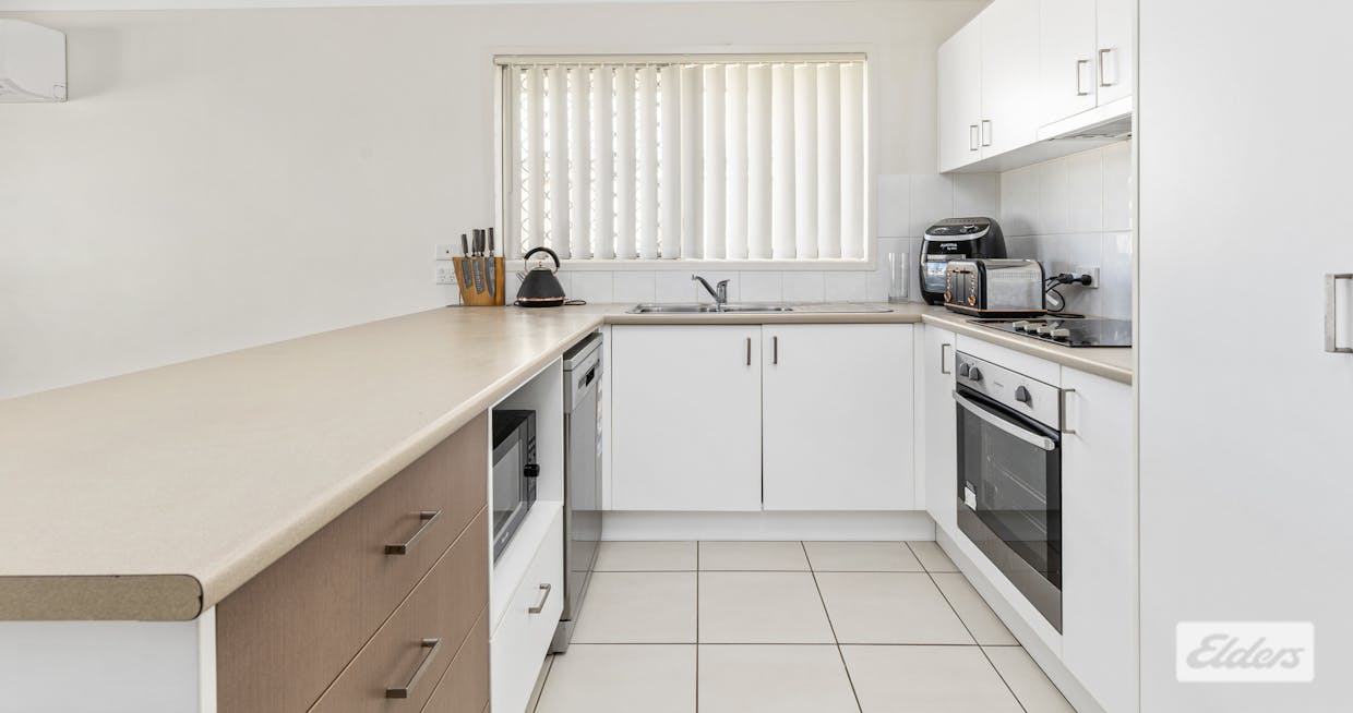 16 Suncrest Street, Emerald, QLD, 4720 - Image 3