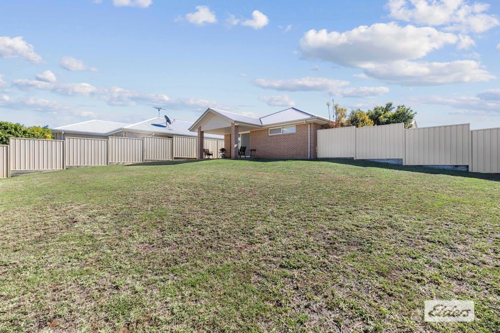 16 Suncrest Street, Emerald, QLD, 4720 - Image 18