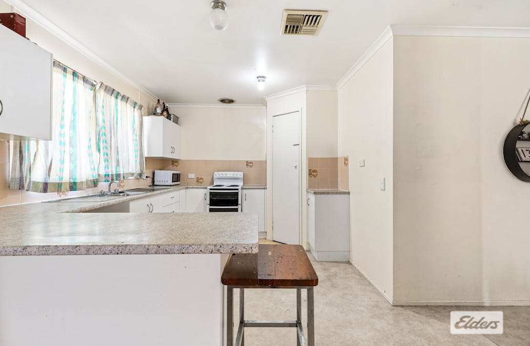145 Opal Street, Emerald, QLD, 4720 - Image 2