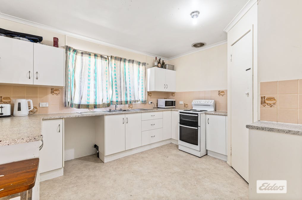 145 Opal Street, Emerald, QLD, 4720 - Image 3