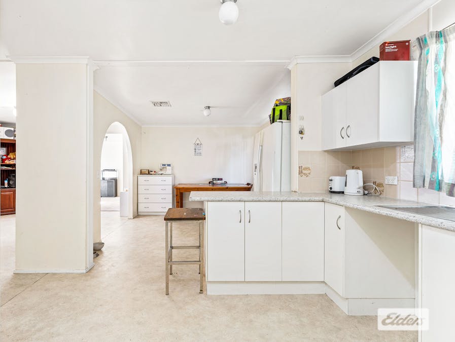 145 Opal Street, Emerald, QLD, 4720 - Image 4