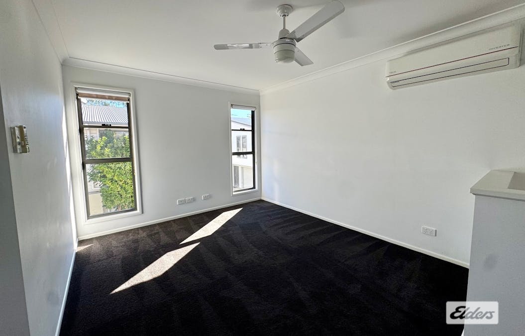4/9 Cypress Drive, Emerald, QLD, 4720 - Image 5