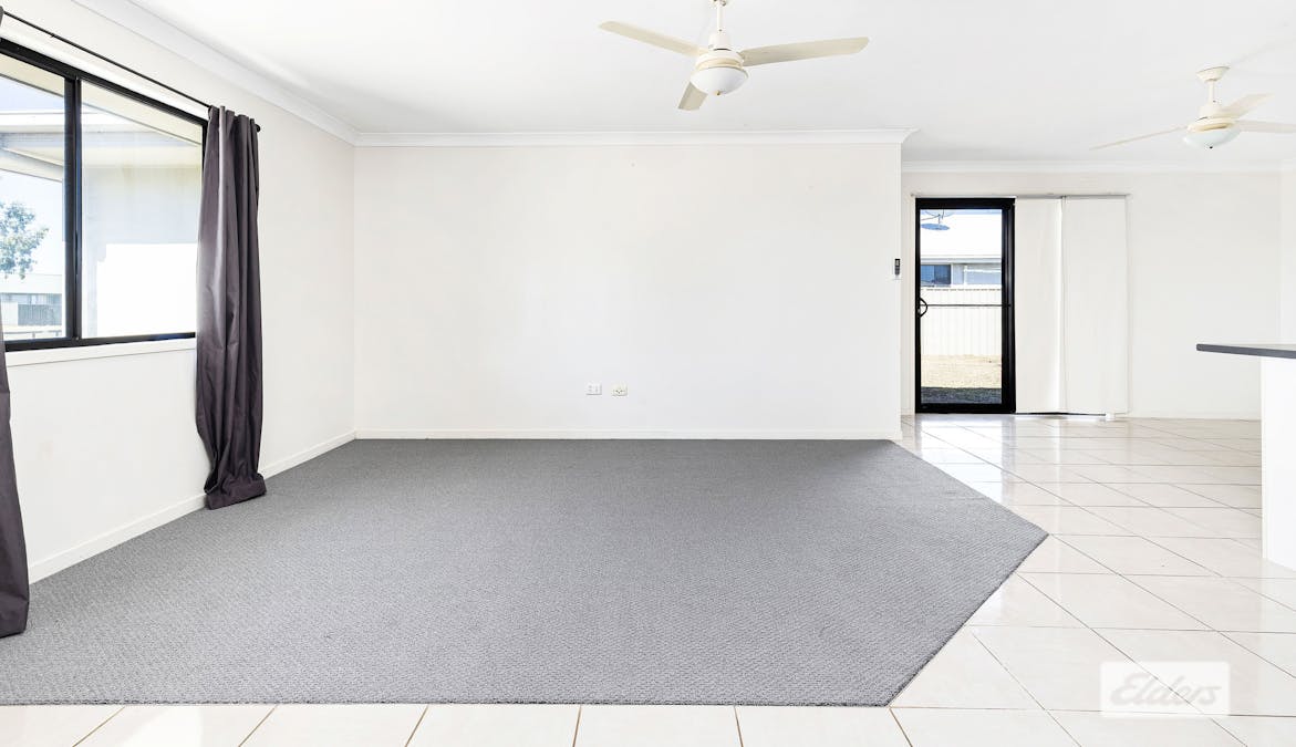 15 Lauren Drive, Emerald, QLD, 4720 - Image 8