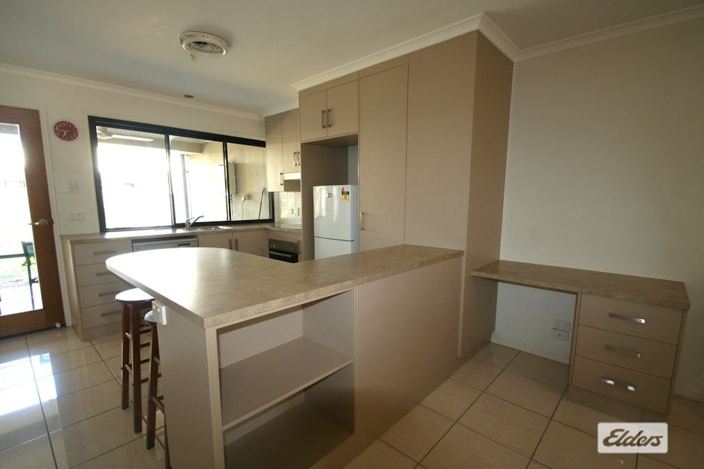 5/16 Riverview Street, Emerald, QLD, 4720 - Image 3