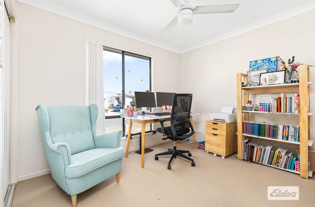 15 Ivers Place, Emerald, QLD, 4720 - Image 9