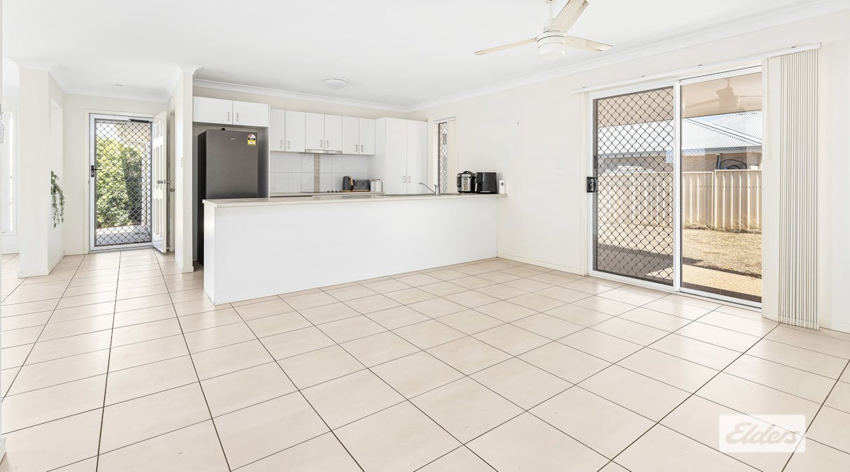 14 Scenic Drive, Emerald, QLD, 4720 - Image 5