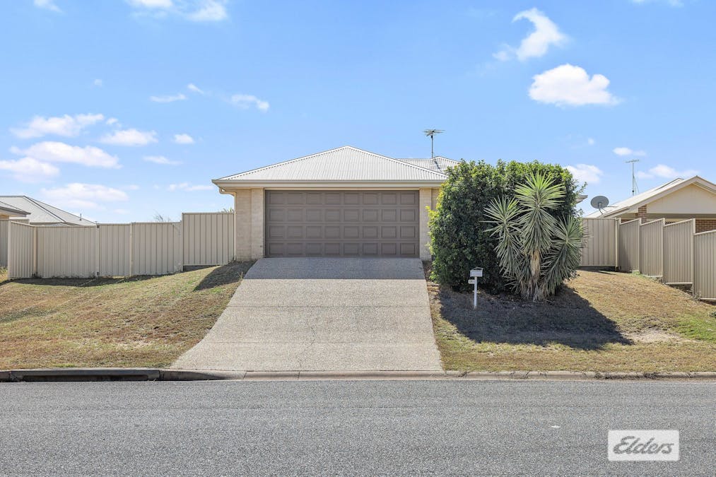 14 Scenic Drive, Emerald, QLD, 4720 - Image 1