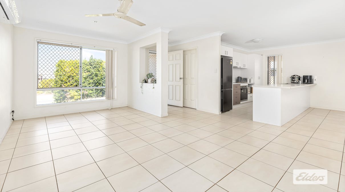 14 Scenic Drive, Emerald, QLD, 4720 - Image 4