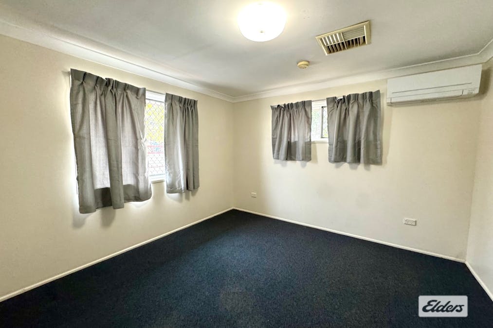 112 Ruby Street, Emerald, QLD, 4720 - Image 7