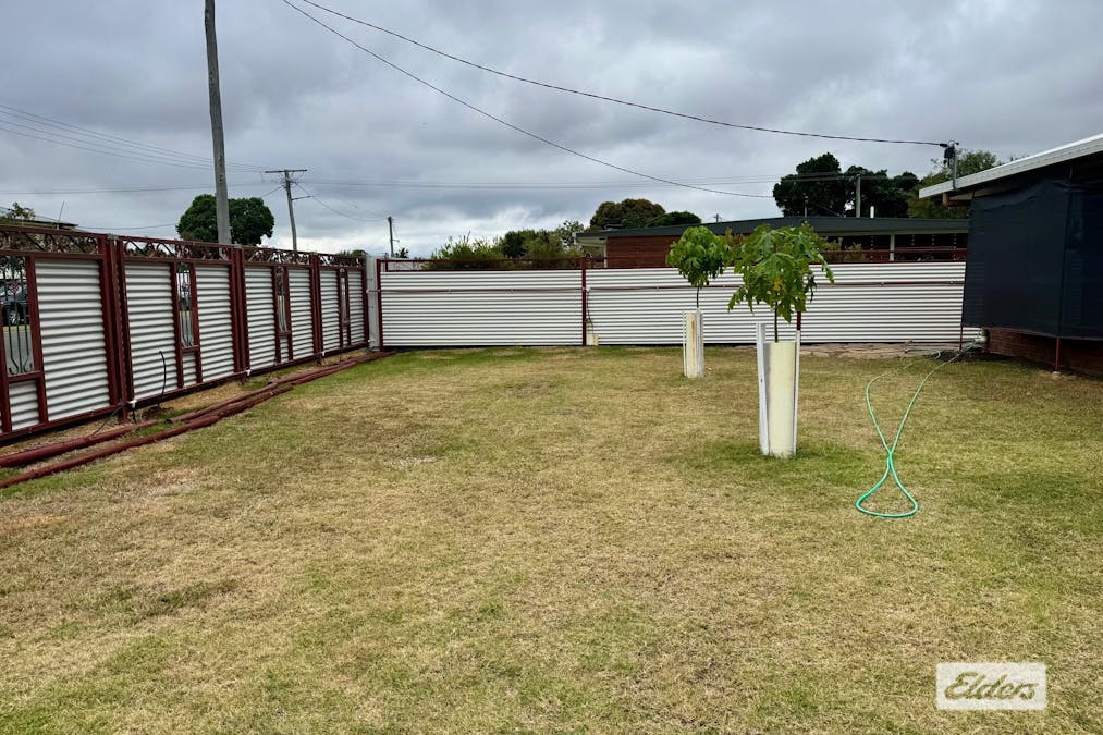 112 Ruby Street, Emerald, QLD, 4720 - Image 13