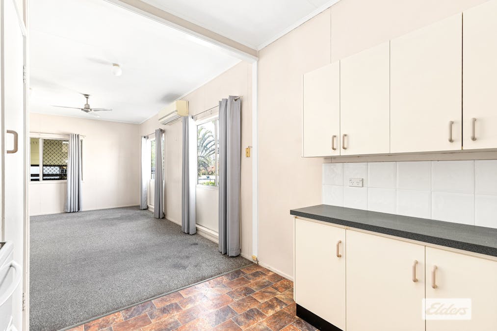123 Harris Street, Emerald, QLD, 4720 - Image 4
