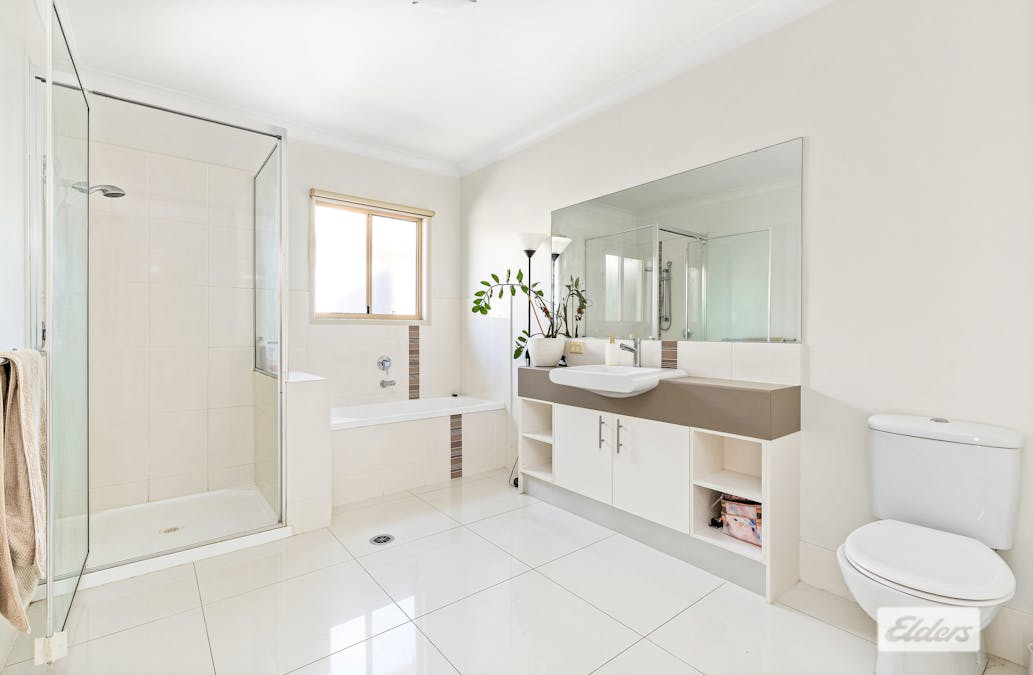 26B Brokenwood Street, Emerald, QLD, 4720 - Image 16