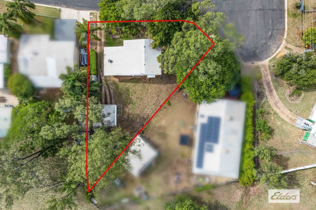 12 Pryor Place, Emerald, QLD, 4720 - Image 19