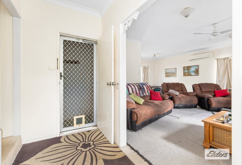 12 Pryor Place, Emerald, QLD, 4720 - Image 4