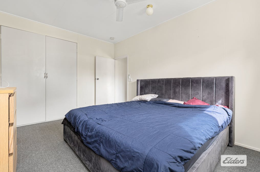 17 Pryor Place, Emerald, QLD, 4720 - Image 8