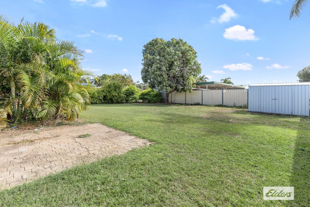 17 Pryor Place, Emerald, QLD, 4720 - Image 16