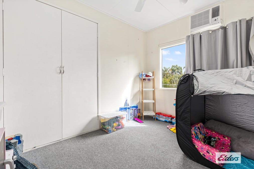 17 Pryor Place, Emerald, QLD, 4720 - Image 10