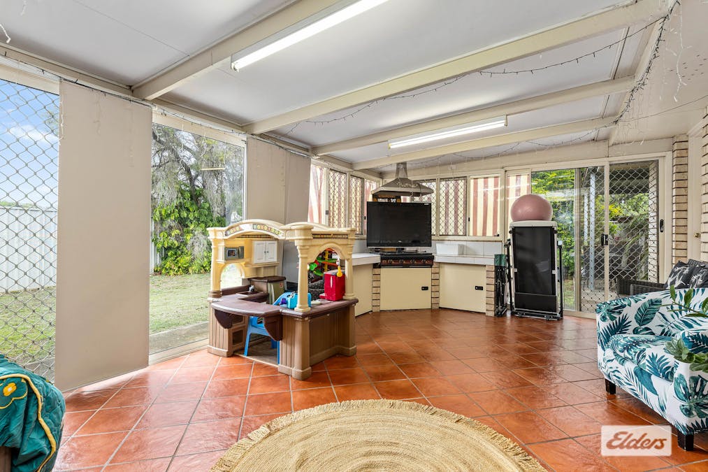 7 Skelton Place, Emerald, QLD, 4720 - Image 20